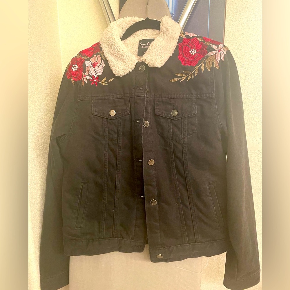 Women’s embroidered Jean Jacket